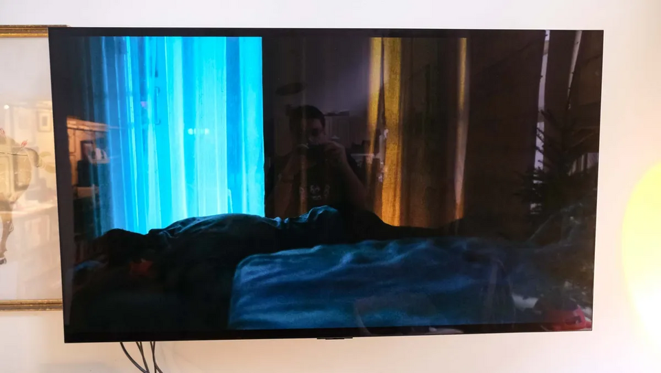 Lãnh đạo Huawei giải thích cặn cẽ lý do nhiều màn hình TV bị phản chiếu khó chịu