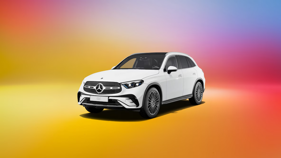 Mercedes-Benz GLC thuần điện sắp mở bán: Sạc 22 phút, chạy 700km, nội thất siêu sang