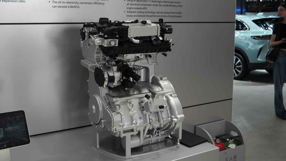 Chạm mốc hiệu suất kỷ lục, siêu động cơ hybrid Trung Quốc khiến các hãng xe Nhật đứng ngồi không yên