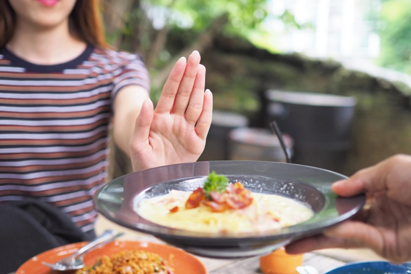 Nghịch lý: Bỏ bữa sáng để giảm cân đang khiến người trẻ Việt béo phì