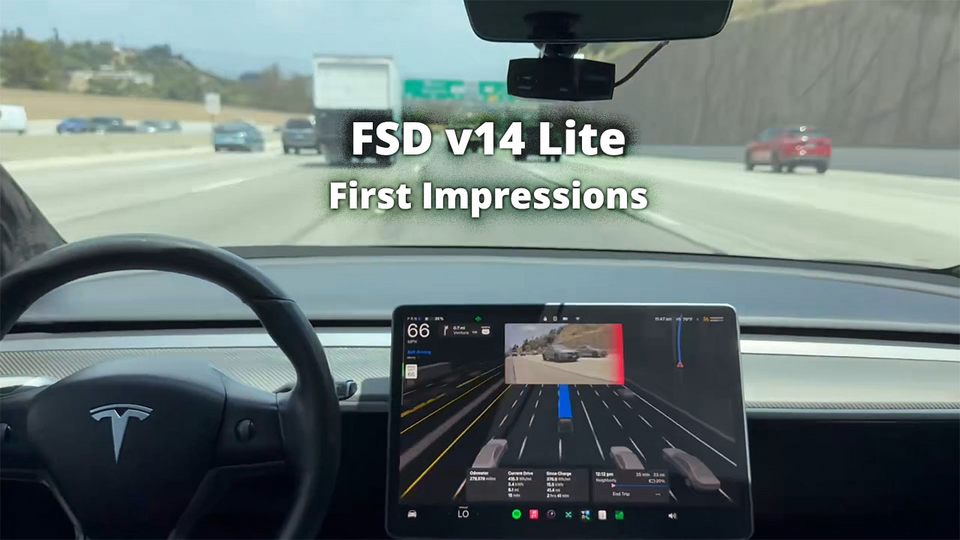 Tesla FSD V14 Lite cập bến HW3 nhưng chủ xe Trung Quốc có còn phải chờ?