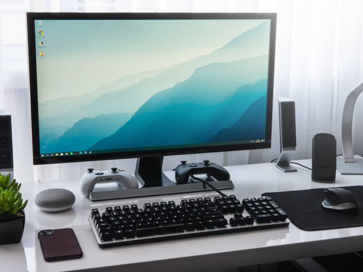 Thị trường PC lần đầu tiên sụt giảm sau hai năm: Chỉ duy nhất một cái tên vẫn "sống khoẻ"