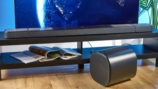 Soundbar JBL Bar 1300XMK2 cho rạp phim tại gia, đang giảm 500 đô la
