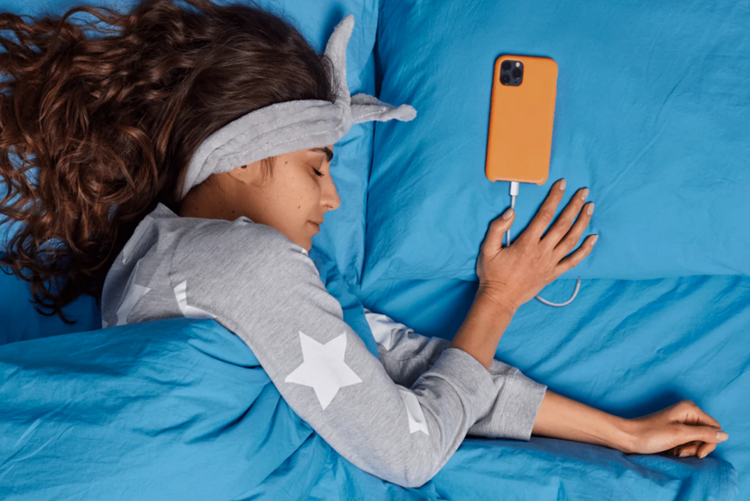 Đến mức này cơ à? Người Mỹ băn khoăn có phải iPhone là thủ phạm khiến người Mỹ ít sinh con hơn?