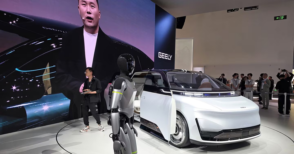 Geely gây chú ý không phải bằng xe, mà bằng một tác nhân AI