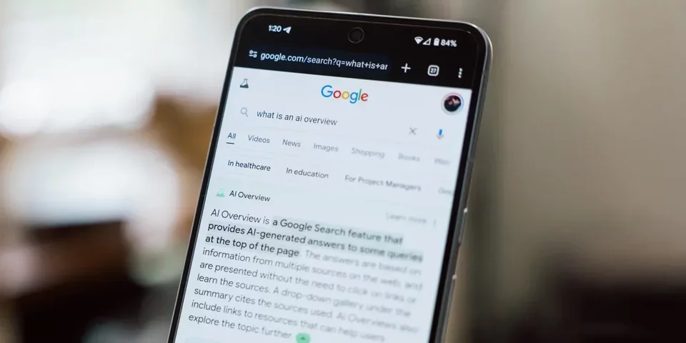 Reddit và loạt trang tin lớn dọa "nghỉ chơi" với Google: AI Search nuốt trọn người dùng, traffic tụt không phanh
