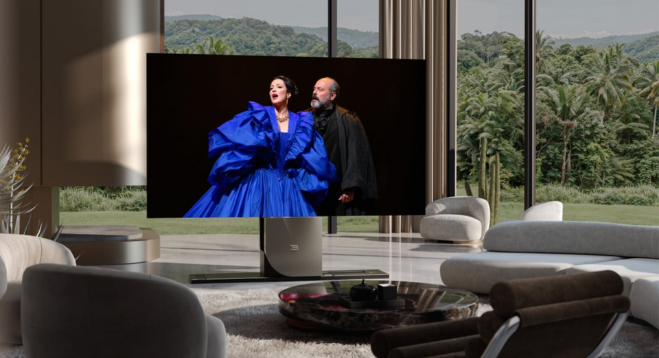 Bugatti tung ra TV có giá ngang ngửa một chiếc xe thể thao