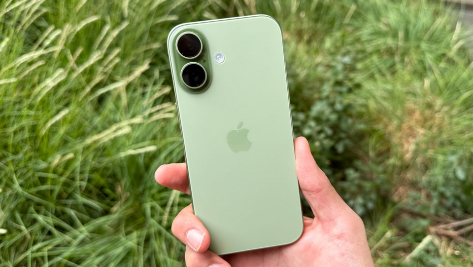 4 lý do nên đi mua iPhone 17 ngay bây giờ thay vì chờ iPhone 18