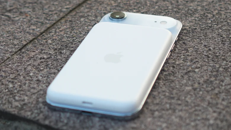 Tại sao Apple chọn rút lui khỏi thị trường pin dự phòng?