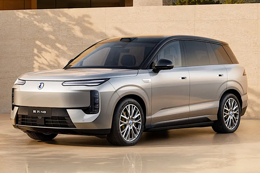 BYD ra mắt Denza N8: Pin khủng hơn 130 kWh, tầm vận hành 1.000 km, tốc độ sạc đầy tính bằng phút
