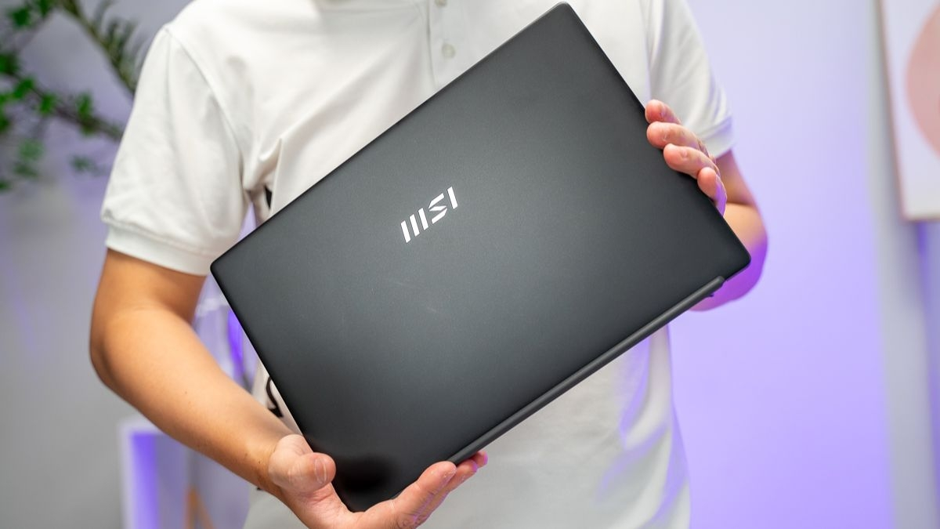 MSI Modern 14: Laptop hiện đại, thiết kế mỏng nhẹ, tinh gọn