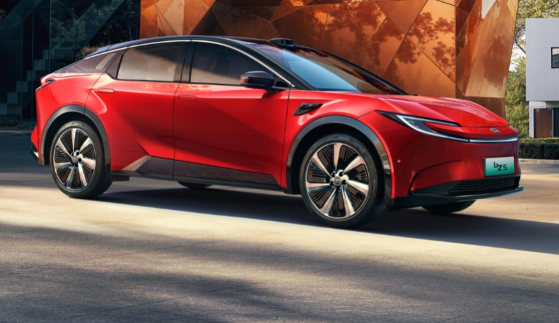 Doanh số toàn cầu Toyota giảm 5,3% trong tháng 7/2026, riêng Trung Quốc sụt 24,3%