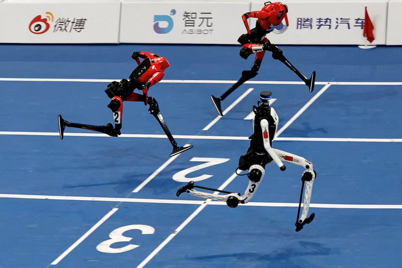 Bí ẩn đằng sau bước chạy không giống người của robot Trung Quốc chạy nhanh hơn Usain Bolt