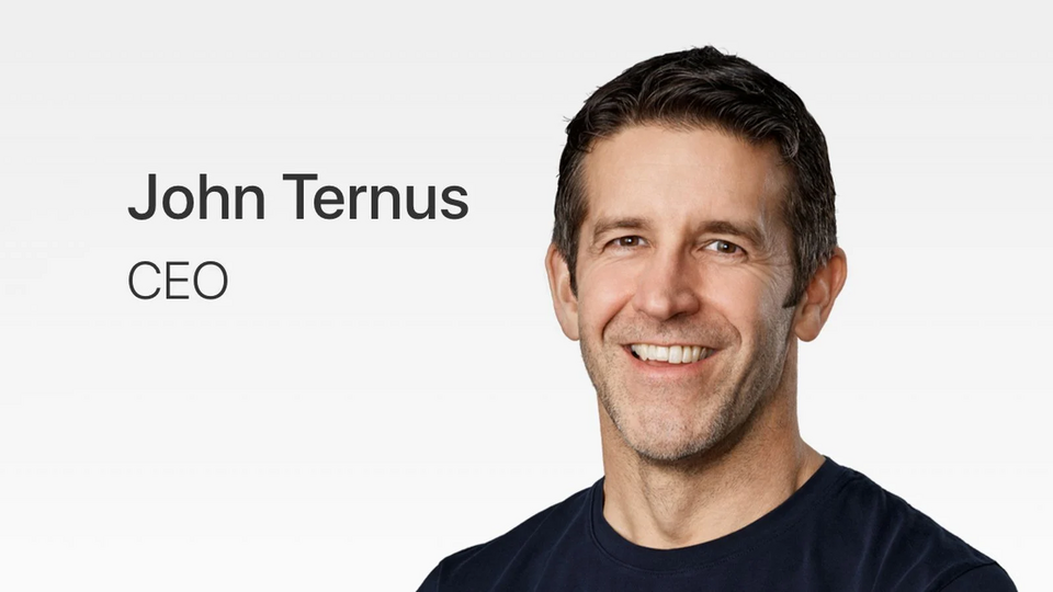 Tân CEO Apple John Ternus nhận thù lao "khủng", Tim Cook giảm lương
