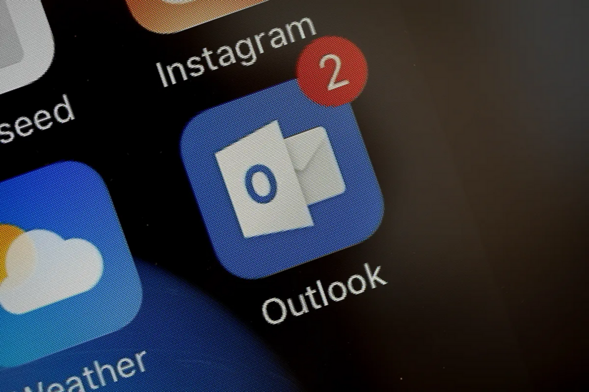 Outlook tê liệt nhiều giờ, Microsoft giải thích lý do