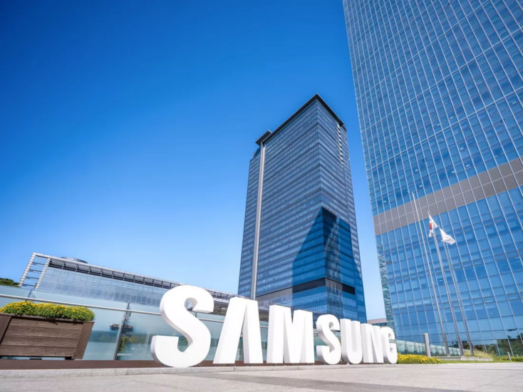 Samsung vừa làm chip cho OpenAI vừa "mua sỉ" ChatGPT: Thế mà lại hay