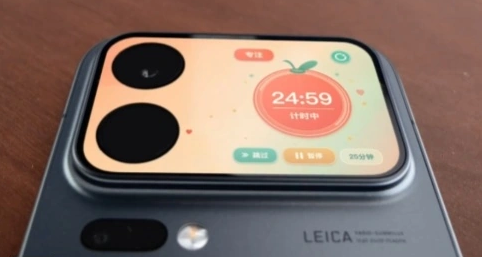 Xiaomi 18 Pro có màn hình sau biết chạy ứng dụng AI, từ hẹn giờ luộc trứng đến học tiếng Anh