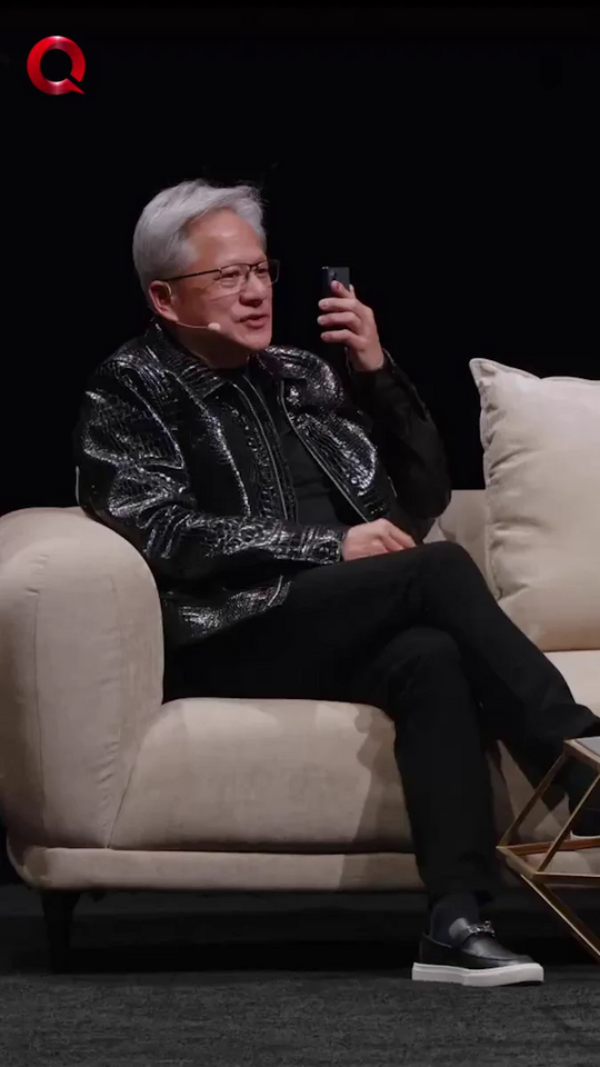 Lưu lại để sau này xem Jensen Huang tiên tri đúng không?