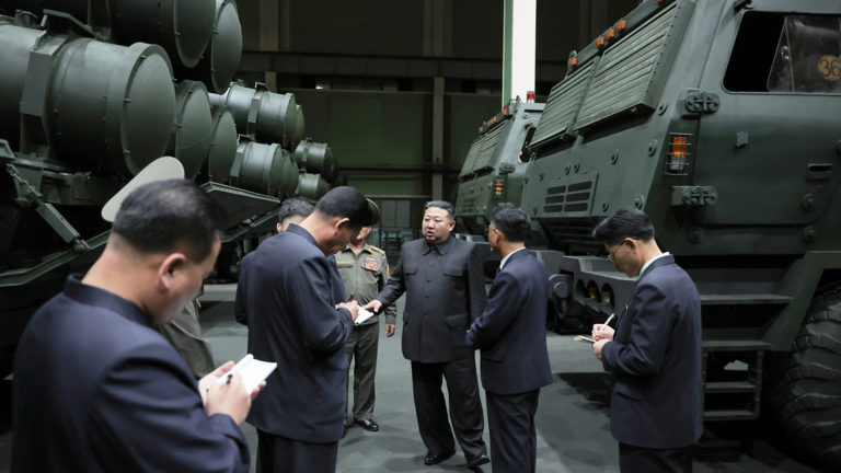 Kim Jong-un kêu gọi sử dụng trí tuệ nhân tạo (AI) rộng rãi hơn trong quân sự