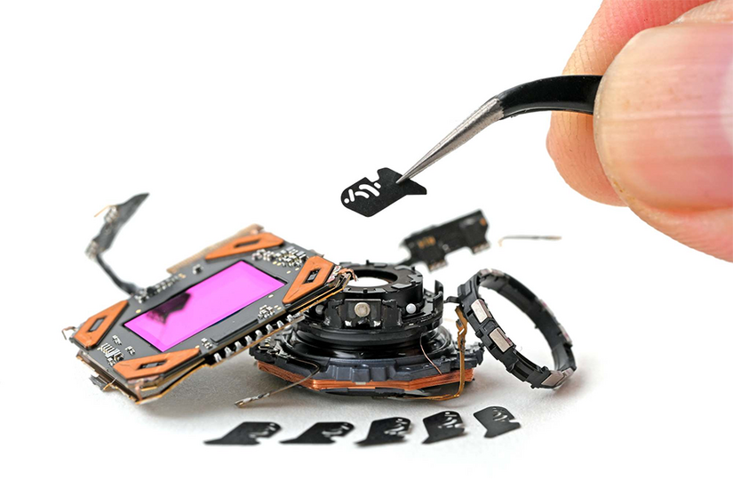 iFixit "mổ" iPhone 18 Pro/Max: Khẩu độ thay đổi cực kỳ chính xác, 6 lá khẩu mỏng như sợi tóc