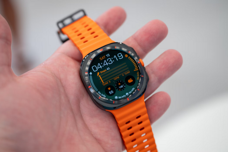 Samsung giải thích lý do chọn màu cam là màu đặc trưng Galaxy Watch Ultra