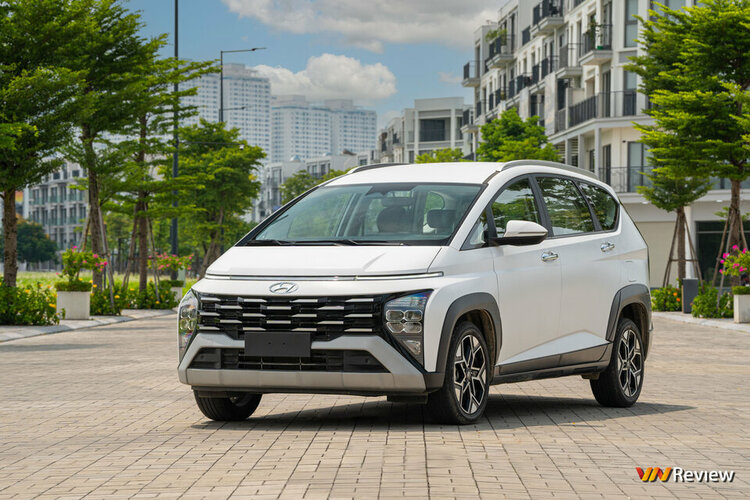 Hyundai Stargazer X - 1.jpg Hyundai Stargazer X - 1.jpg