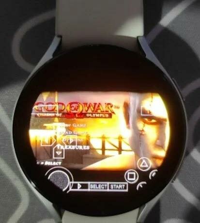 Không thể tin nổi: Galaxy Watch 5 "hóa" máy chơi game, chạy mượt cả God of War, GTA