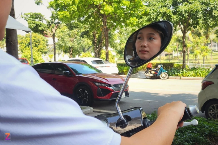 Vì sao gương chiếu hậu bên trái là bắt buộc trên xe máy