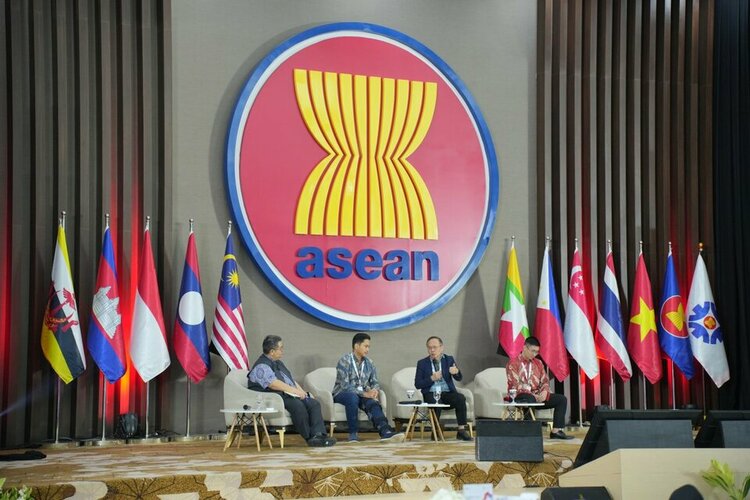 7. First Panel Discussion (Copy).jpg 7. First Panel Discussion (Copy).jpg