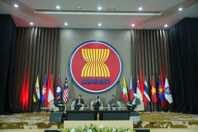 8. Second Panel Discussion (Copy).jpg 8. Second Panel Discussion (Copy).jpg