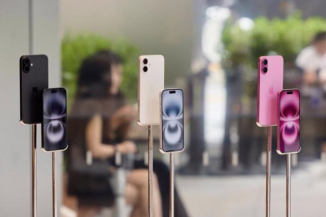 Apple vẫy vùng giữa thuế của Donald Trump, thuê hàng loạt chuyên cơ chỉ để chở thứ này!