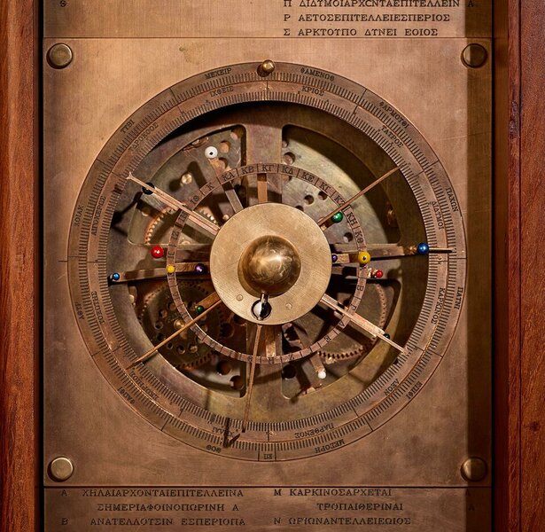 antikythera-mechanism-1-67b49f584eafb_jpg_75.jpg antikythera-mechanism-1-67b49f584eafb_jpg_75.jpg