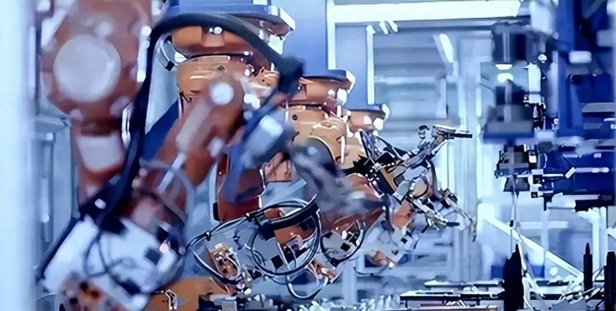 Trung Quốc đột phá 4 công nghệ then chốt trong thập kỷ 'nghẹt thở'