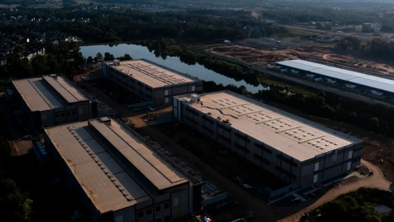 Amazon, Nvidia 'đốt' 50 nhà máy hạt nhân nuôi cơn khát điện AI