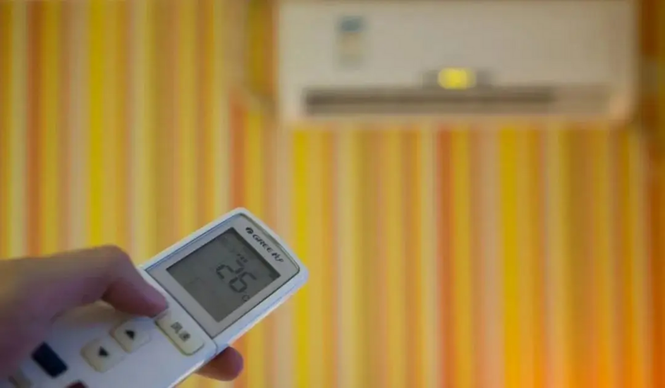 Bác sĩ cảnh báo sai lầm khi cho trẻ sơ sinh nằm điều hòa mùa hè - Nhiệt độ bao nhiêu mới an toàn?