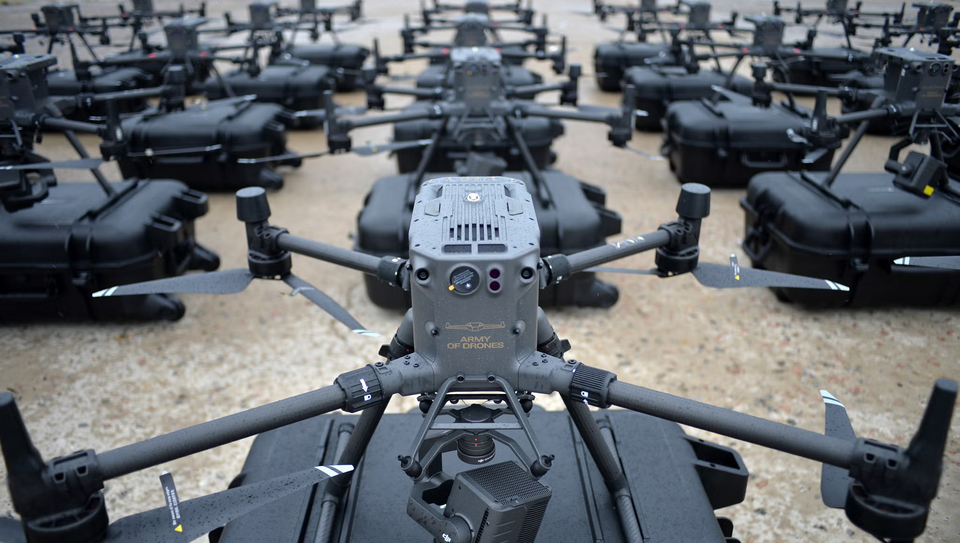 Máy bay không người lái giá rẻ trở thành vũ khí chủ lực trong cuộc chiến Ukraine