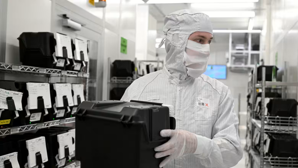 Nhà sản xuất chip Hà Lan vừa có động thái mới khiến ngành xe toàn cầu lo sợ