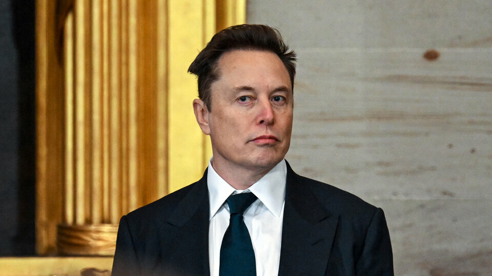 Elon Musk sắp trở thành tỷ phú ngàn tỷ đô la đầu tiên