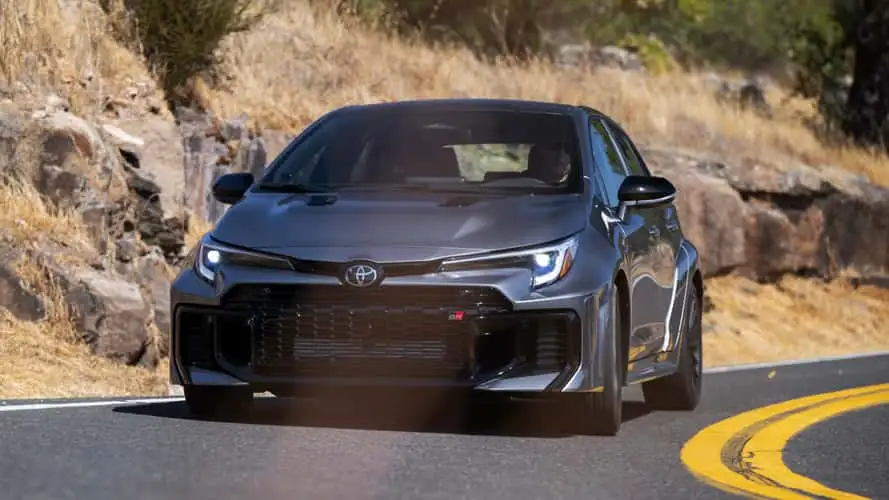 Toyota GR Corolla vẫn sống sót, nhưng động cơ ba xi-lanh sắp “nghỉ hưu”
