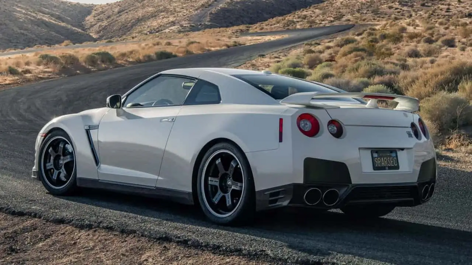 R35 kết thúc, R36 mờ mịt: Điều gì đang xảy ra với Nissan GT-R?
