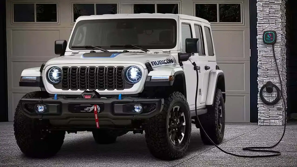 Thị trường EV đổi chiều: Stellantis cắt PHEV để mở đường cho hybrid và xe điện mới