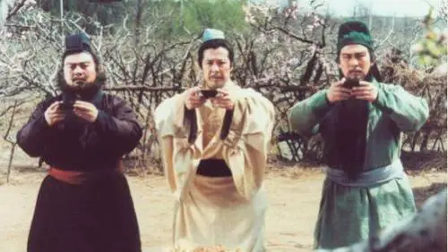 Trương Phi bỏ chạy quên vợ Lưu Bị, hai câu nói của Lưu Bị lại thành “luật ngầm” giang hồ sau này