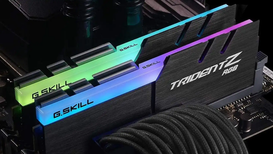 Microsoft: 32GB là yêu cầu bộ nhớ tối thiểu cho game thủ “hardcore”