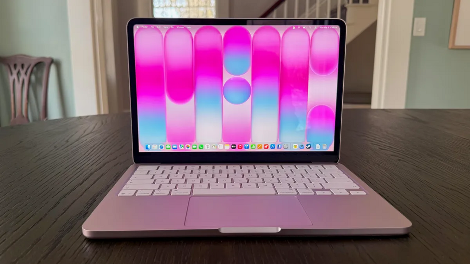 Thời điểm "khai tử" phiên bản MacBook Neo 256GB chỉ còn đếm từng ngày?