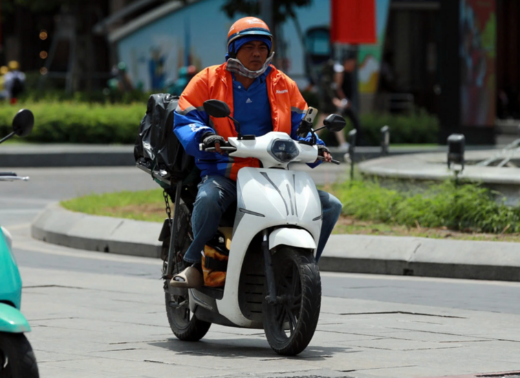 Kiểm chứng độ bền xe điện Dat Bike trong điều kiện vận hành khắc nghiệt