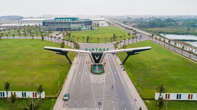 Lãnh đạo VinFast nói gì về nghi vấn từ bỏ ngành ô tô?