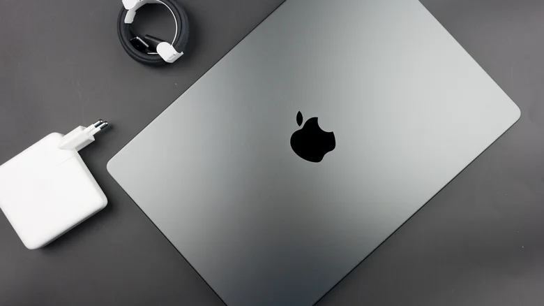 Sử dụng củ sạc USB-C của bên thứ ba cho MacBook có an toàn không?