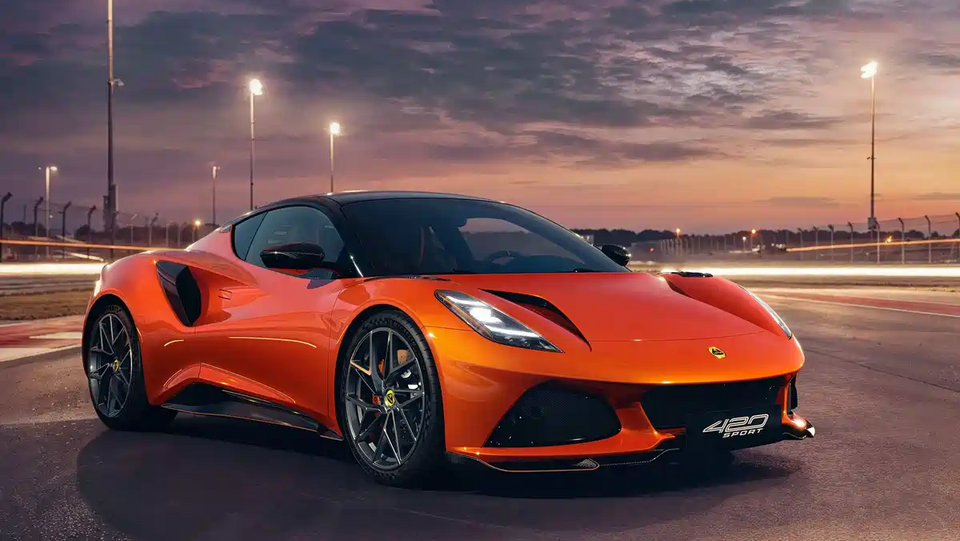 Lotus Emira 420 Sport ra mắt: phiên bản nhẹ nhất và mạnh nhất của dòng Emira