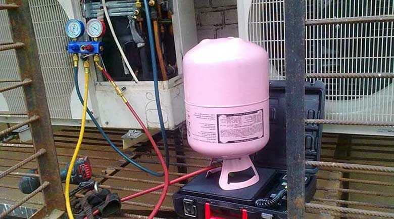 Vừa va phải anh tự nhận kĩ sư ngành nhiệt lạnh tốt nghiệp đại học Bách Khoa Hà Nội phán về gas điều hòa